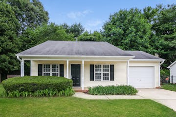 157 Westmont Dr Winston-Salem, NC 27104